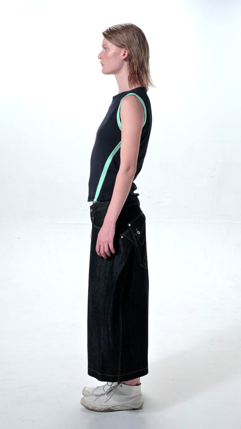 YES BOAT NECK TANK TOP