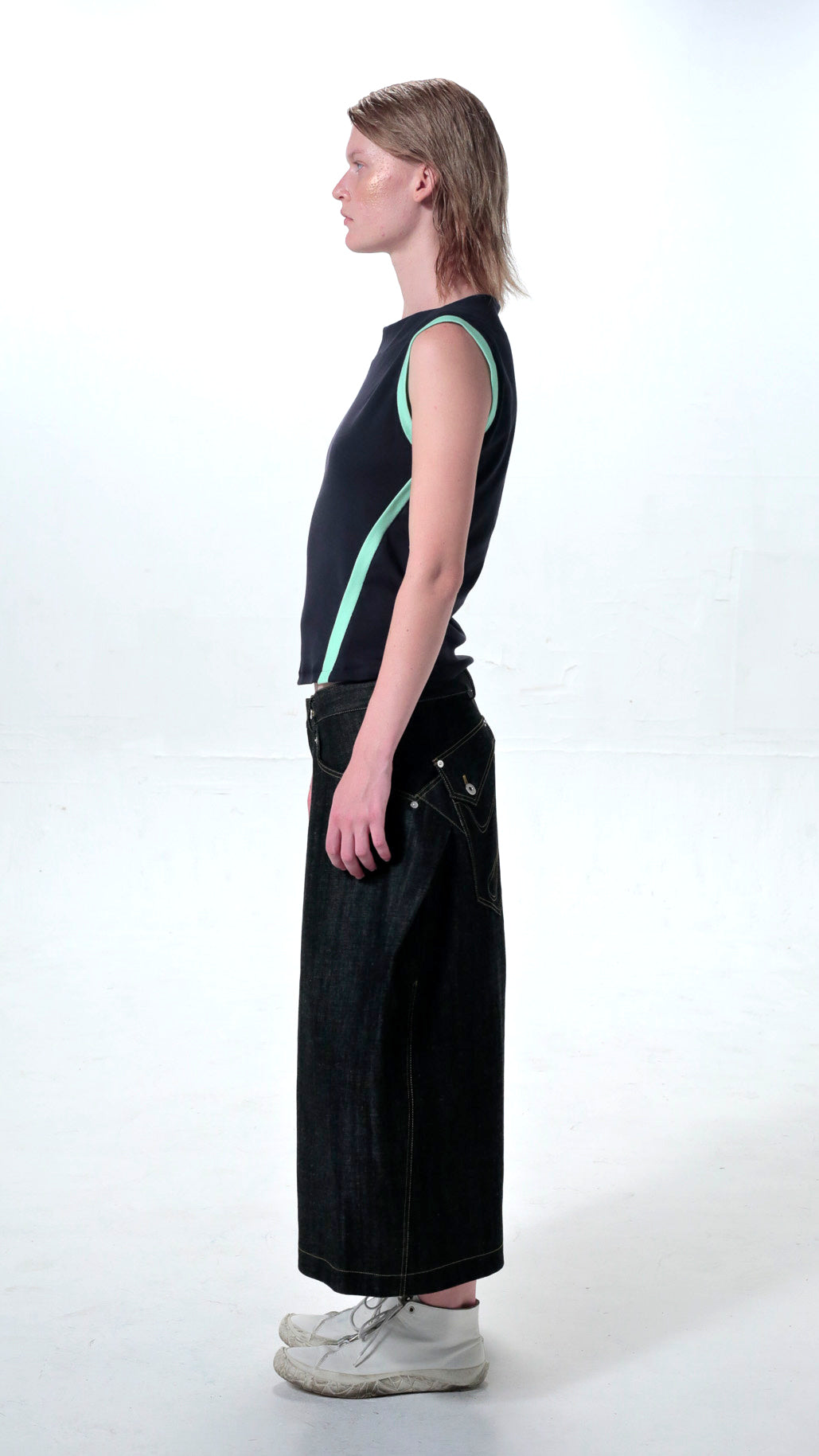 YES BOAT NECK TANK TOP