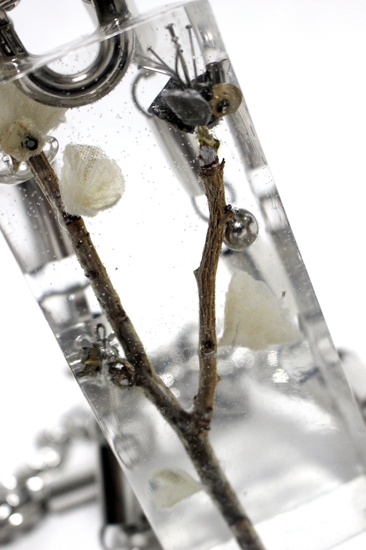 YES NECKLACE (TWIG) LEO GONDO Collaboration