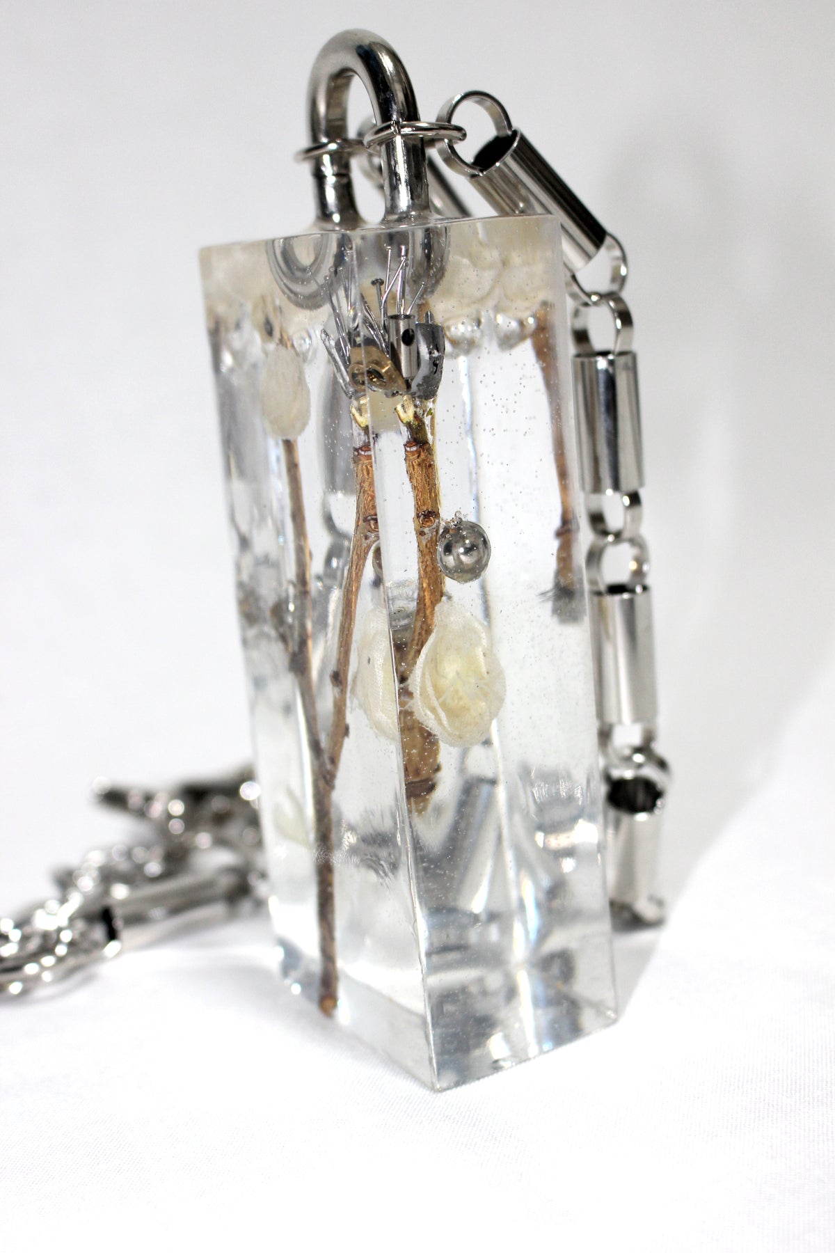 YES NECKLACE (TWIG) LEO GONDO Collaboration