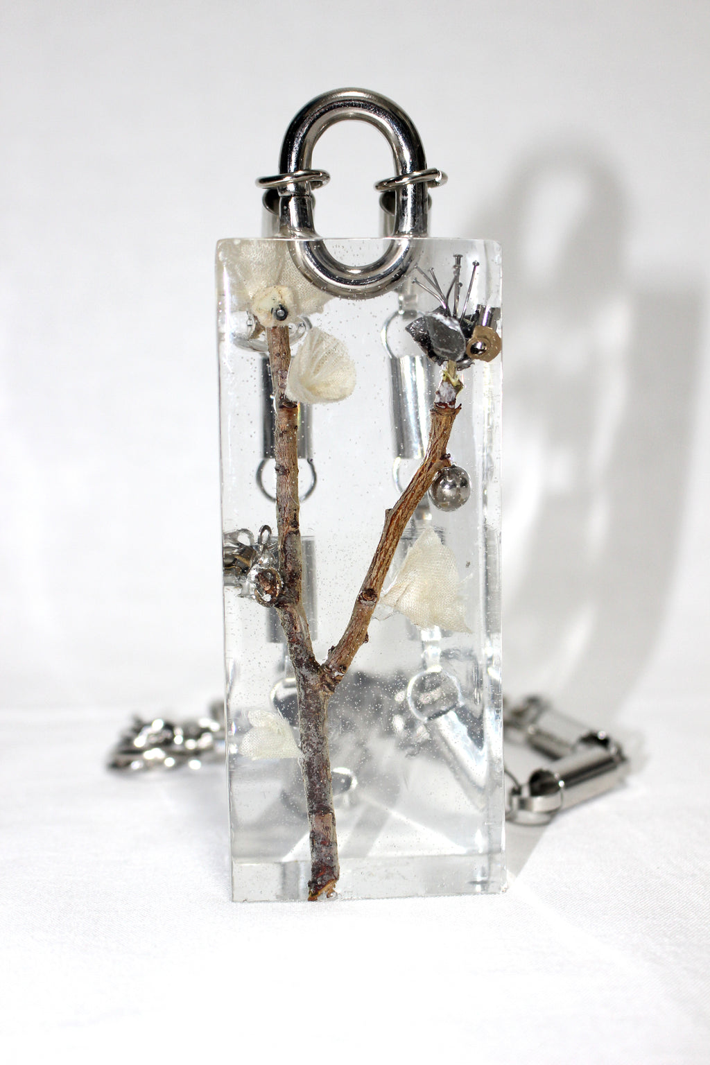 YES NECKLACE (TWIG) LEO GONDO Collaboration