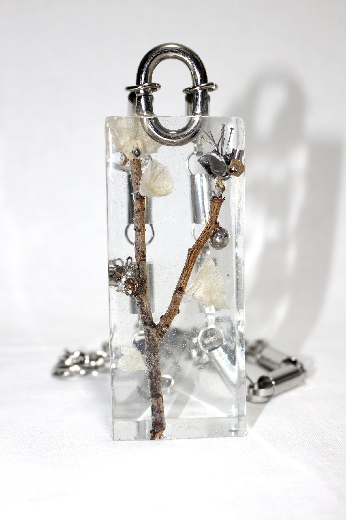 YES NECKLACE (TWIG) LEO GONDO Collaboration