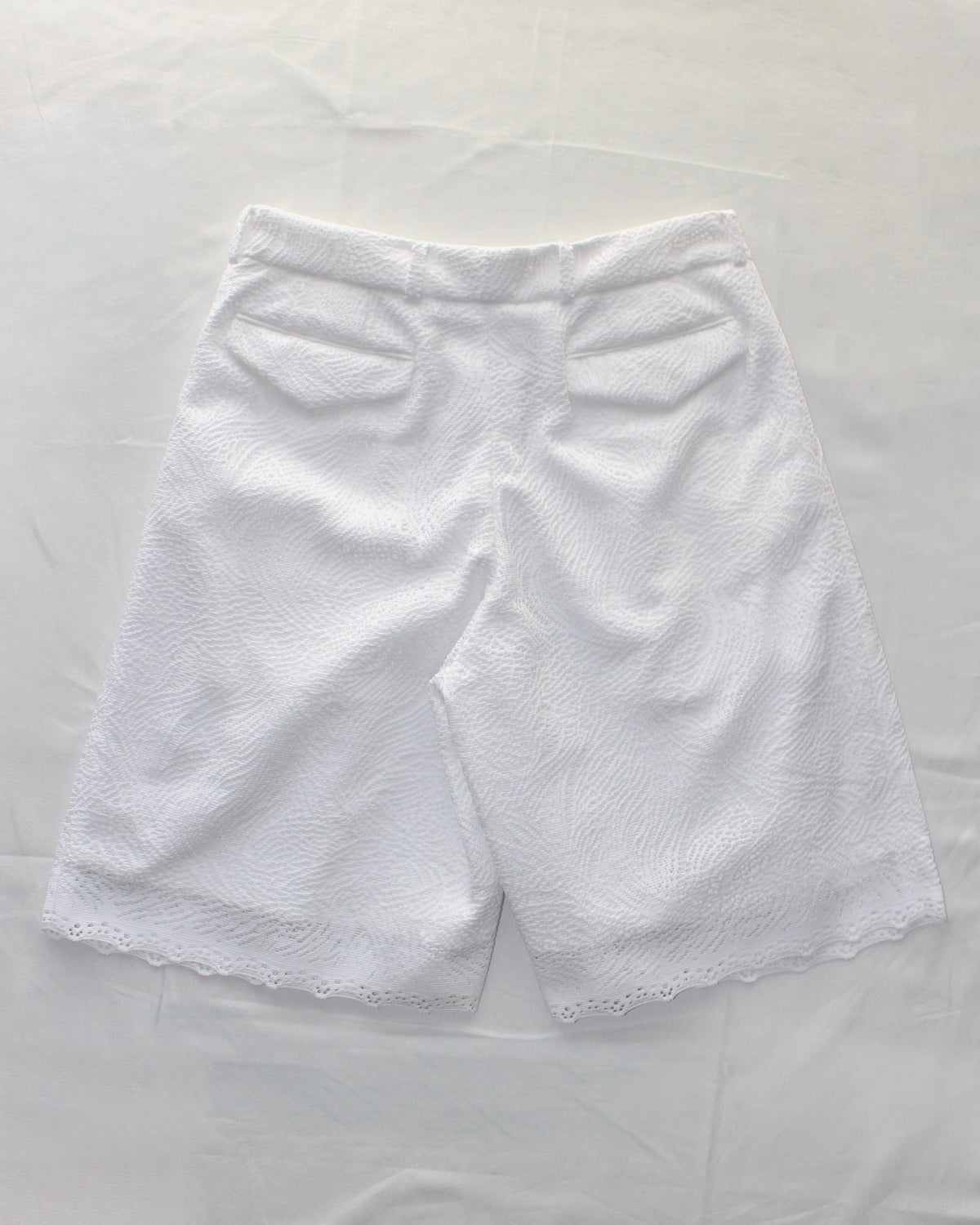 YES LACE TUCK HALF PANTS