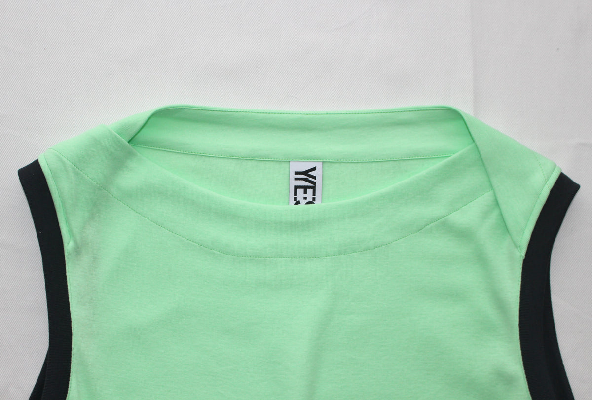 YES BOAT NECK TANK TOP