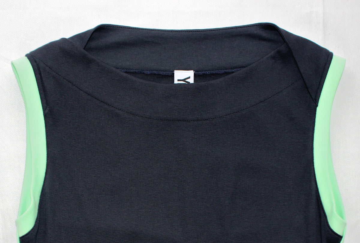 YES BOAT NECK TANK TOP