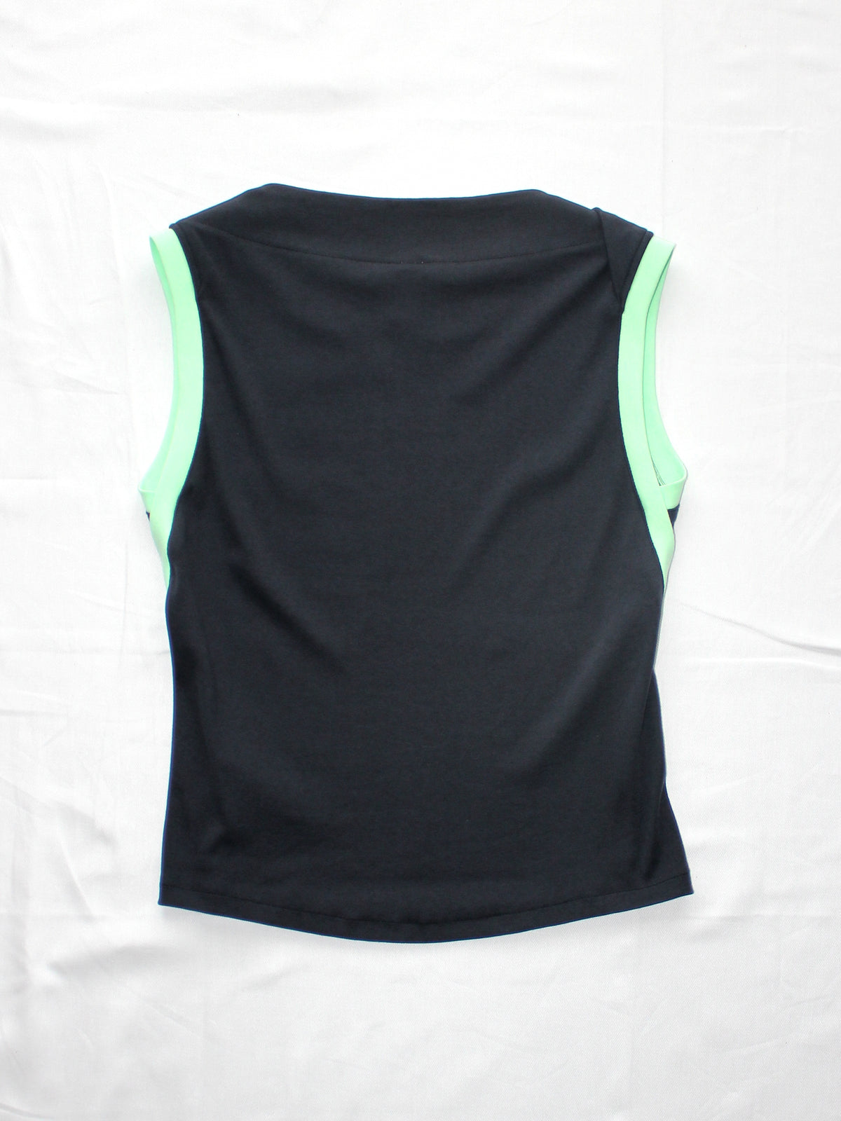 YES BOAT NECK TANK TOP